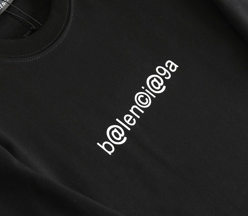 春もの新作バレンシアガ 偽物 メールボックスモノグラムプリント Tシャツ ブラック bas23660N級品