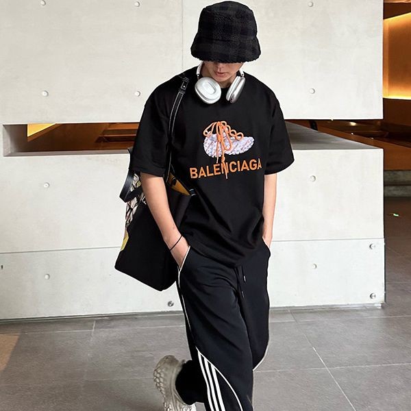 早い者勝ち♡バレンシアガ  ロゴ Tシャツ 偽物 ユニセックス bas92437