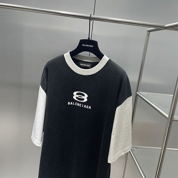 超希少！【バレンシアガ】ユニセックス 半袖 ロゴ Tシャツ コピー bau57176通販