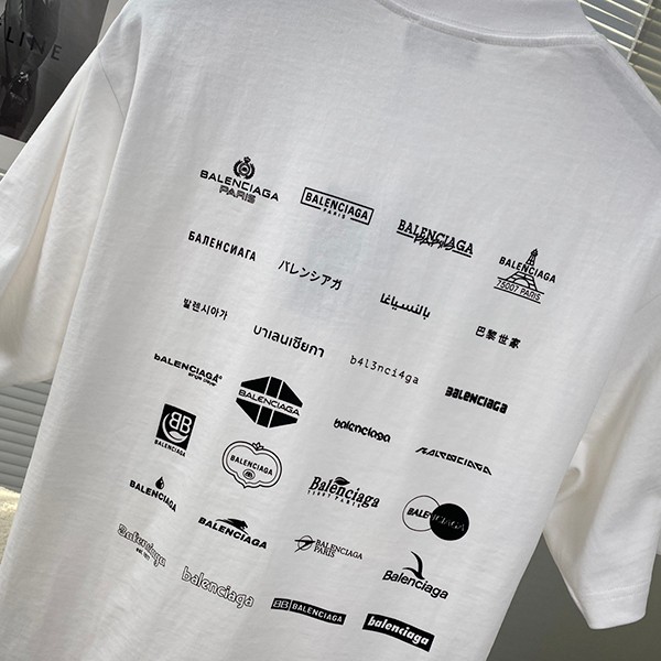 2023新作 バレンシアガ フルロゴ Tシャツ 偽物 bav15579人気