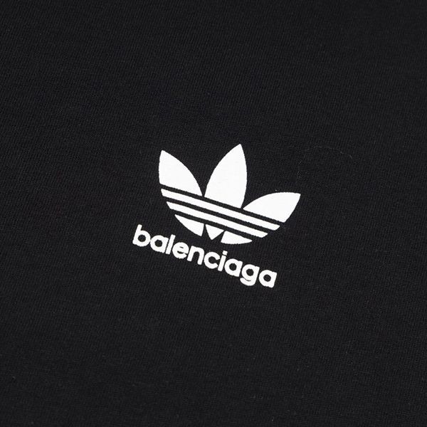 バレンシアガ×アディダス Tシャツ スーパーコピー 追跡付 bax15693N級品