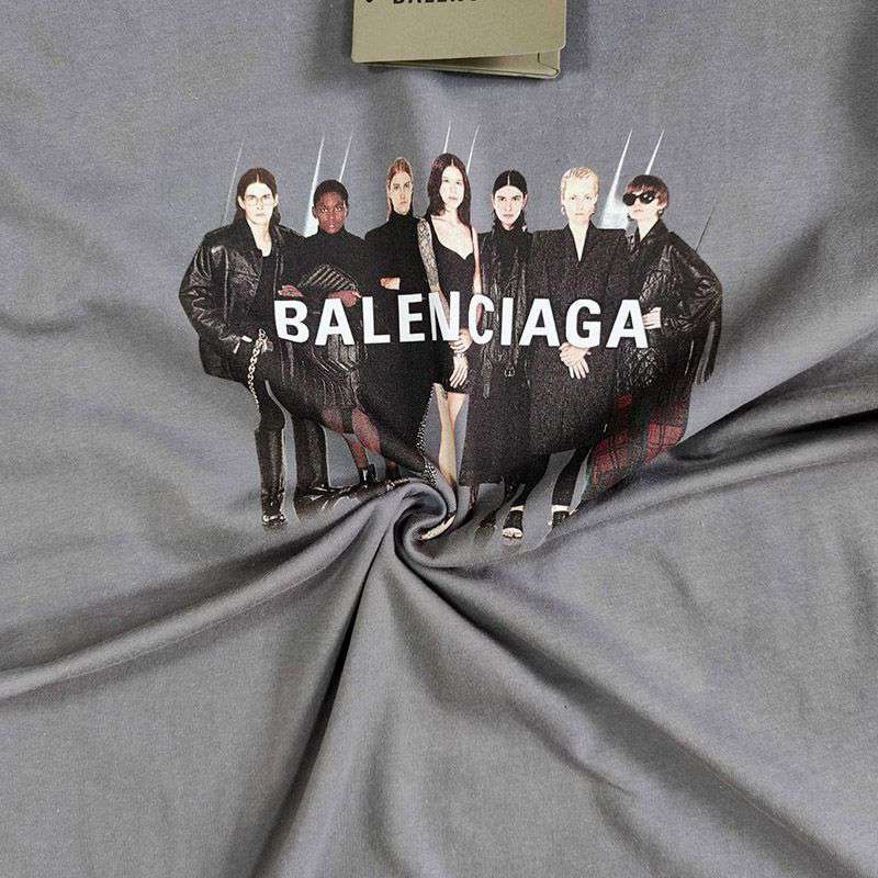 【日本未発売】リアルバレンシアガ Tシャツ 偽物 グレー bax82470代引きを販売