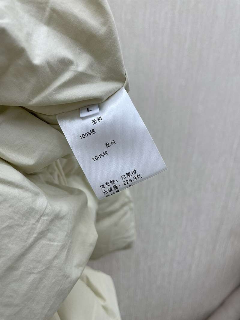 ☆超人気☆肌触り最高な ボッテガヴェネタ フード付 ダウン コピー bou94992品質保証