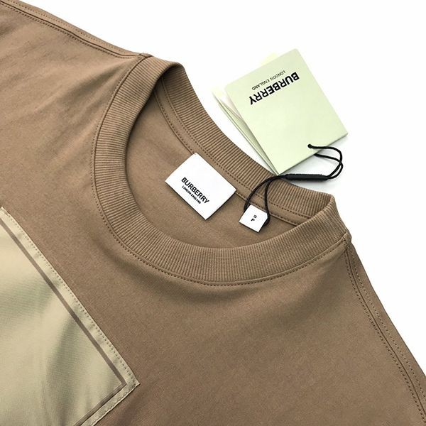 日本未入荷バーバリー ラベルアップリケ コットン Tシャツ コピー 80571211激安送料無料