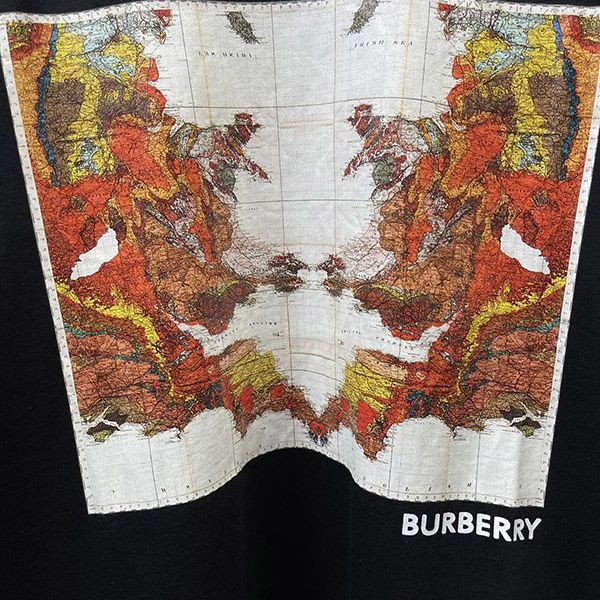 バーバリー コピー マッププリント コットン オーバーサイズTシャツ Bab84516通販