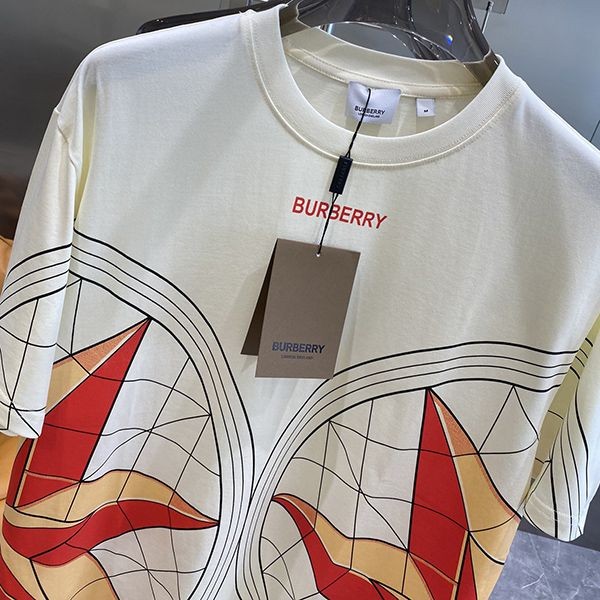 超話題!バーバリー ロゴ オーバーサイズTシャツ 偽物 Bac40044高い品質