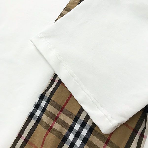 日本未入荷【バーバリー 】ポケットディテール オーバーサイズTシャツ 偽物 Bae56125人気