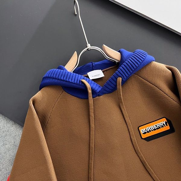 目を惹くカラーバーバリー コピー ホースフェリー ジャカードセーター パーカー Bam06723激安送料無料