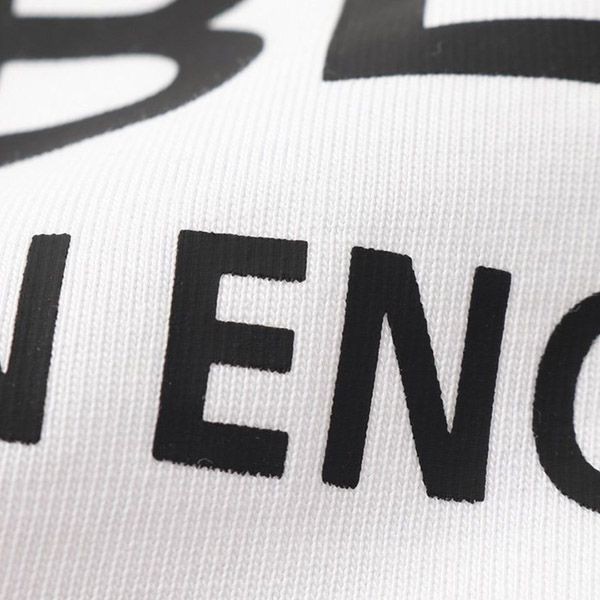 累積売上総額第１位！バーバリー 偽物 Tシャツ クルーネック 半袖 ロゴ Bap14390N級品