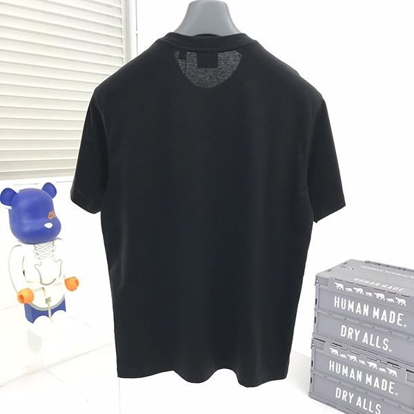 春もの新作バーバリー ラベルアップリケ コットン Tシャツ 偽物 Baq25192通販
