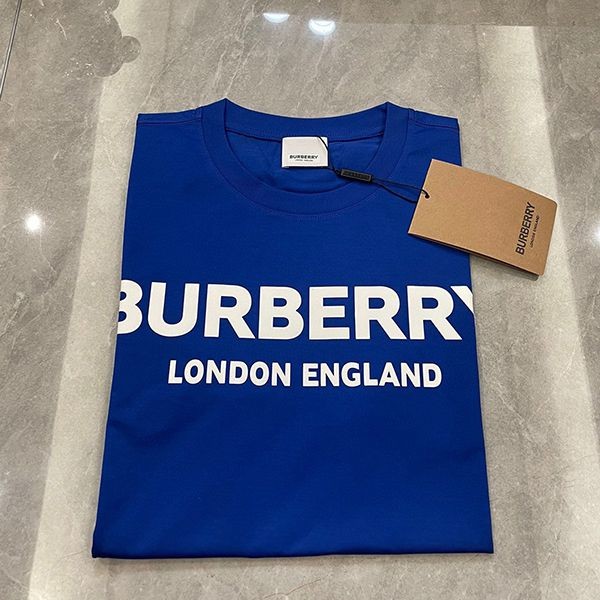 一目惚れ♪バーバリー Tシャツ スーパーコピー クルーネック 半袖 ロゴ Bas02601激安送料無料