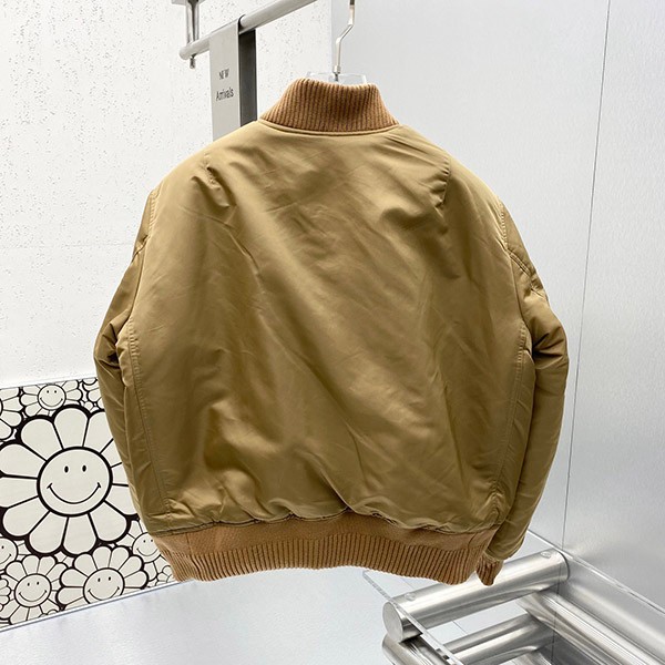 ☆超人気☆バーバリー ナイロン ボマージャケット コピー Baw06947通販