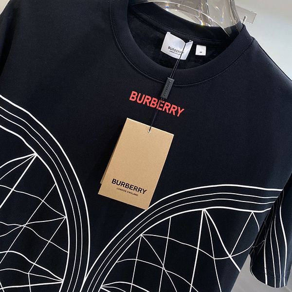 【日本未発売】バーバリー ロゴ オーバーサイズTシャツ コピー Bax42639激安送料無料