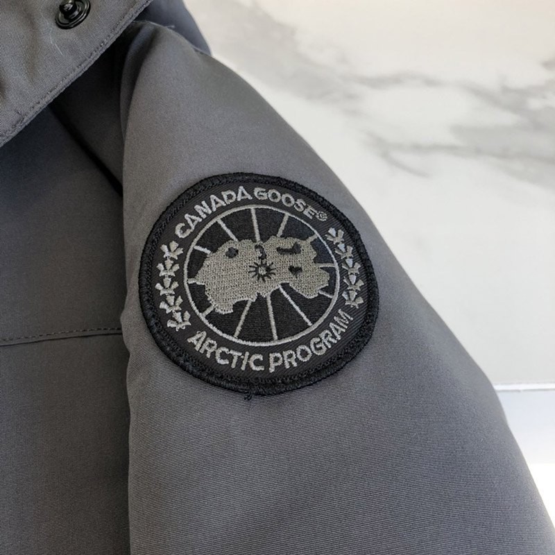 秋冬新作 カナダグース●ブラックレーベル コピー LYNDALE PARKA リンデール Cac88228 ダウン品質保証