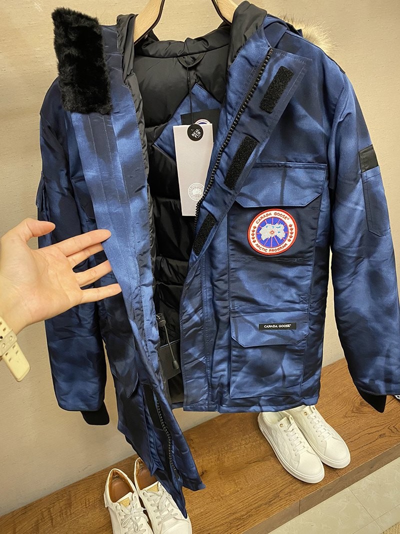 追跡付き発送 カナダグース＊EXPEDITION＊エクスペディション＊フュージョン 偽物 Caj12594N級品