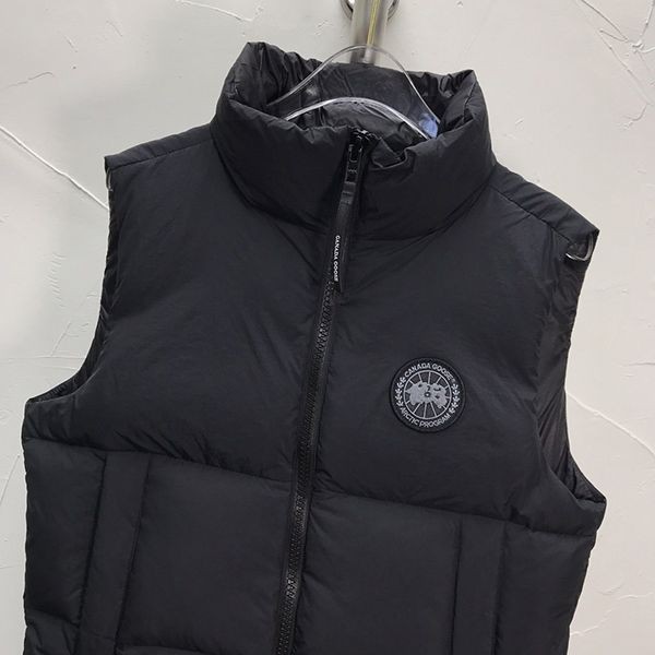 入手困難カナダグース EVERETT VEST PASTELS ダウンベスト 偽物 Caj38546高い品質