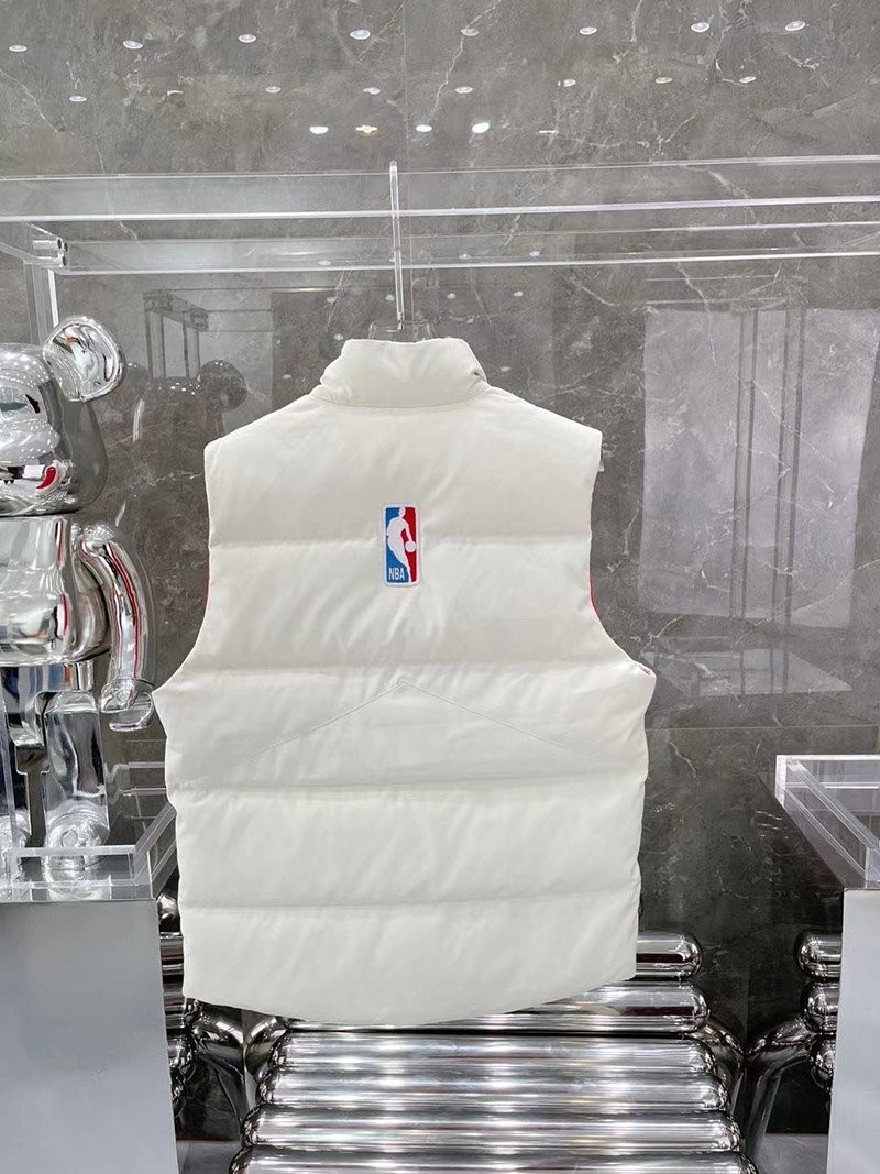 可愛い カナダグース x NBA フリースタイルベストコピー Caj88137代引きを販売