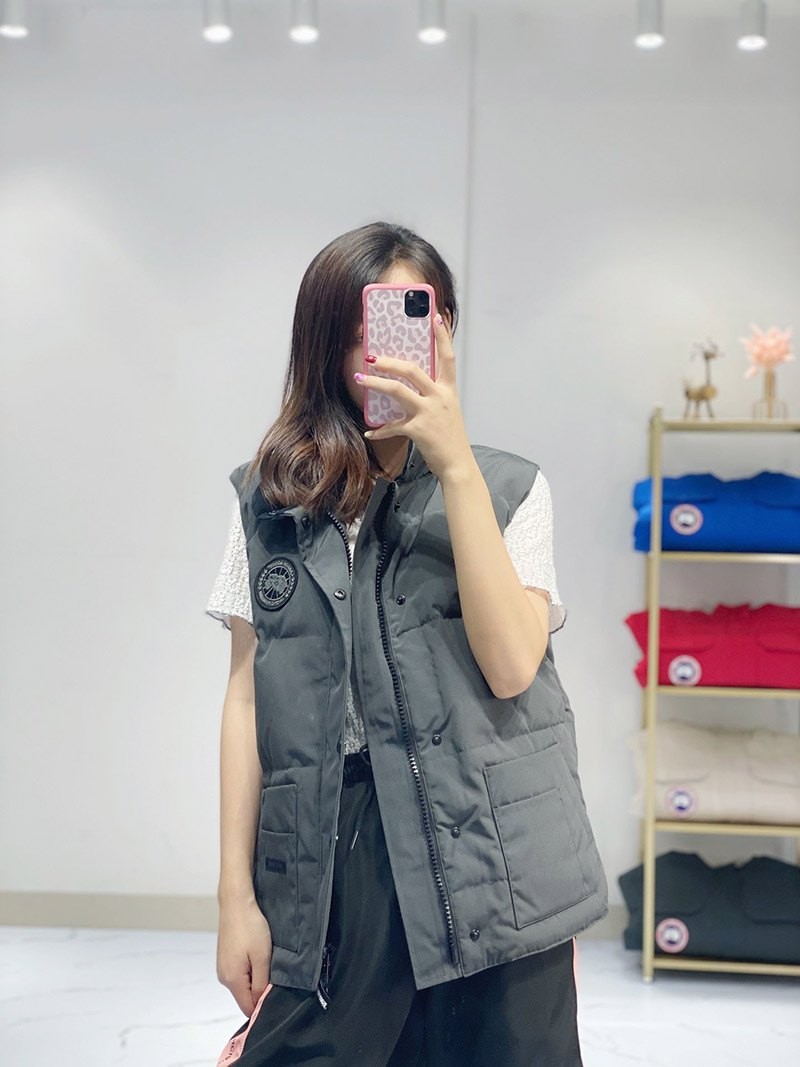 入手困難 カナダグース メンズ ダウン コピー GARSON ベスト Caq08188品質保証