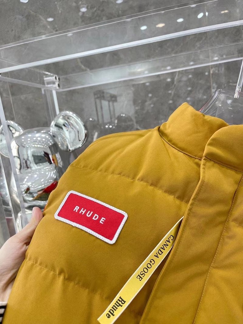 【即発】注目コラボ カナダグース x NBA 偽物 フリースタイルベスト Cau99670最高級