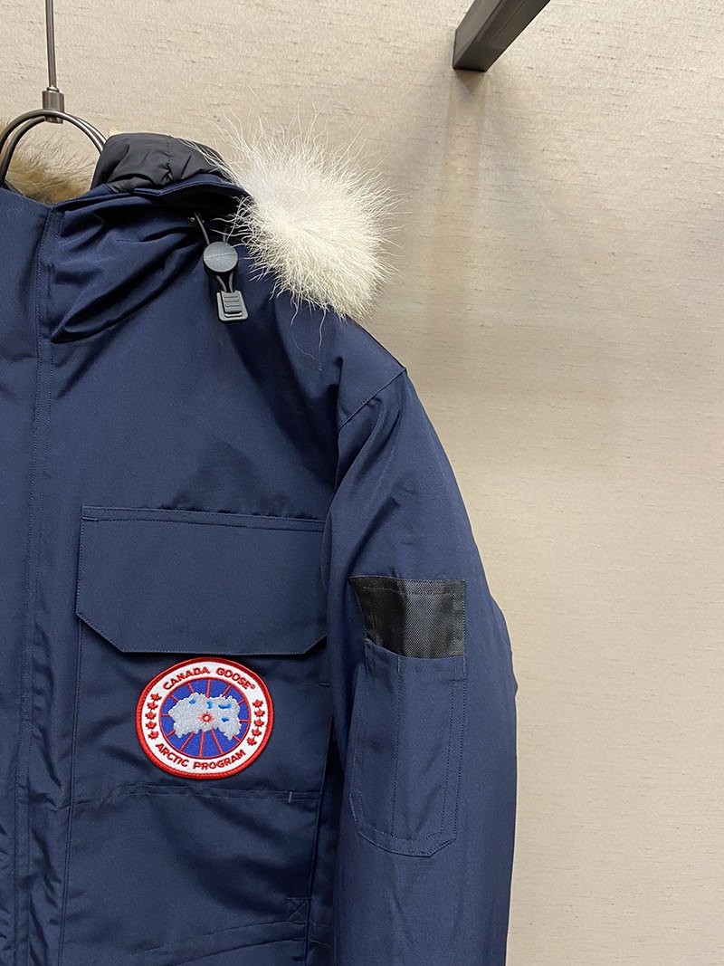 大人気！カナダグース＊EXPEDITION＊エクスペディション＊フュージョン コピー Caw37484高い品質