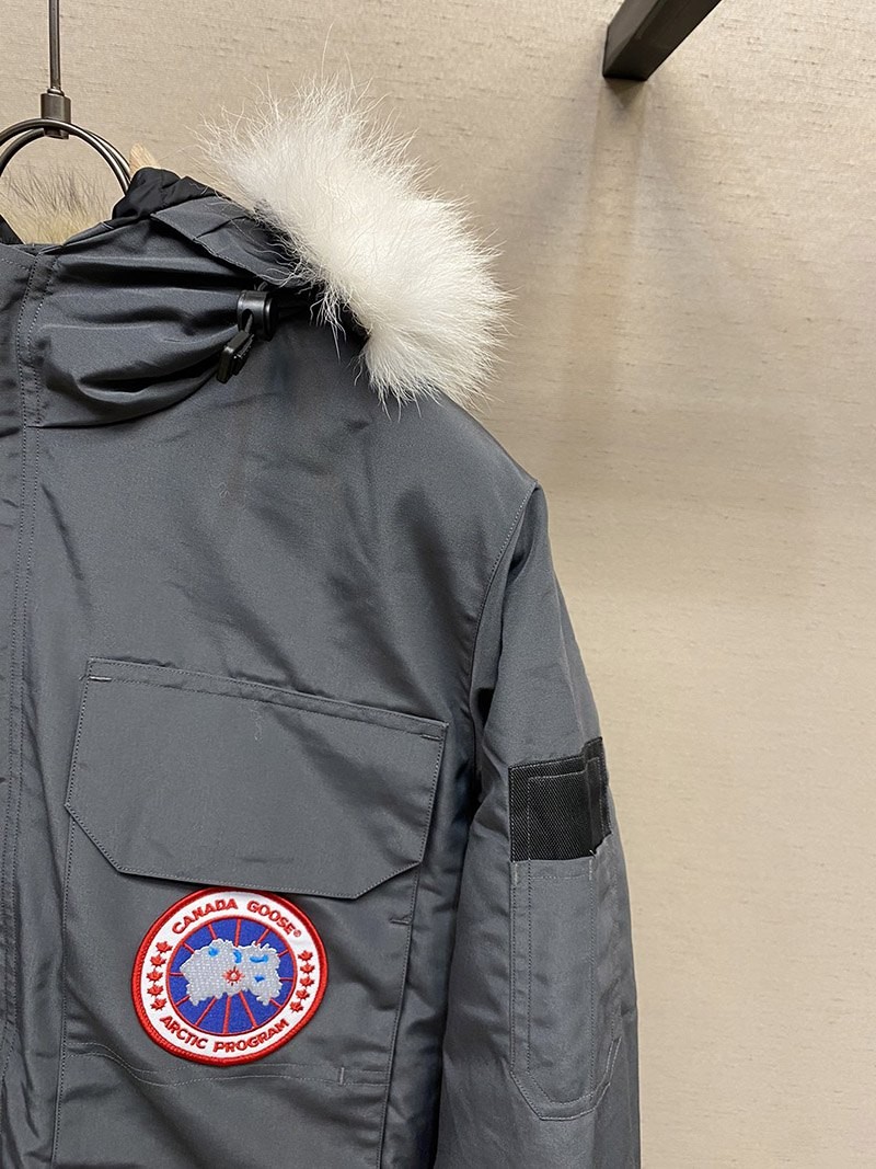 ★日本!!人気！カナダグース＊EXPEDITION＊エクスペディション＊フュージョン 偽物 Caw45668高い品質