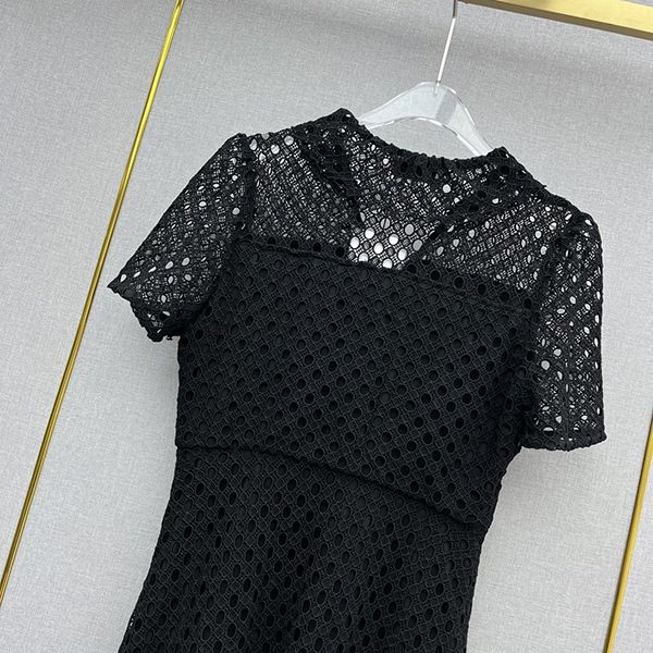 完売必至セリーヌ フォークドレス シルクジャカード エレガントなライン コピー 2R091337F38NO人気
