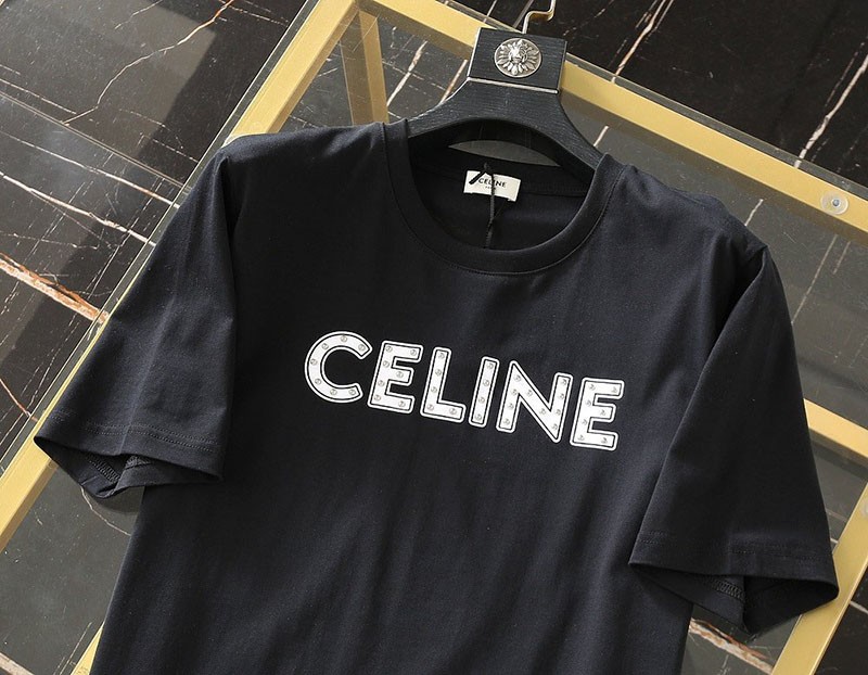 セリーヌ “セリーヌ”スタッズロゴプリント Tシャツ 偽物 2X687501F高い品質