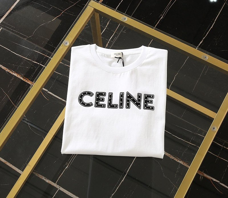 【日本未発売】セリーヌ “セリーヌ”スタッズロゴプリント Tシャツコピー Cef42914激安送料無料