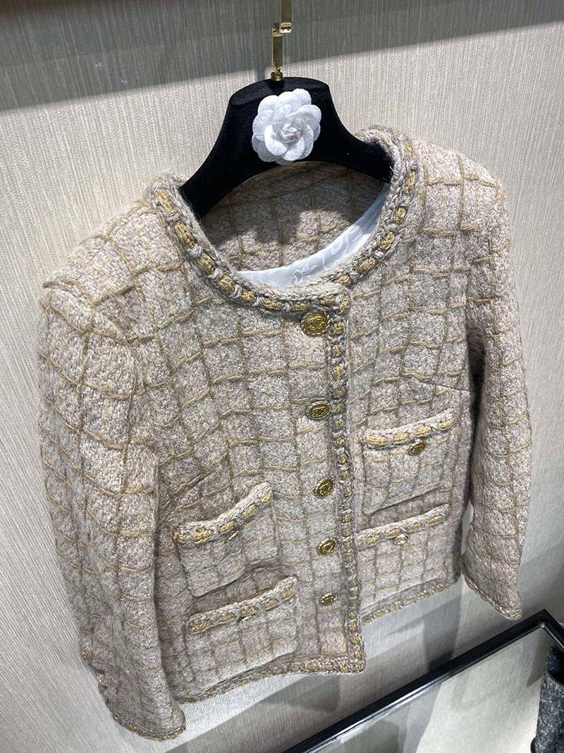 着心地の良い《21AW》シャネル カーディガン コピーボタン COCO ロゴ shf40772激安送料無料