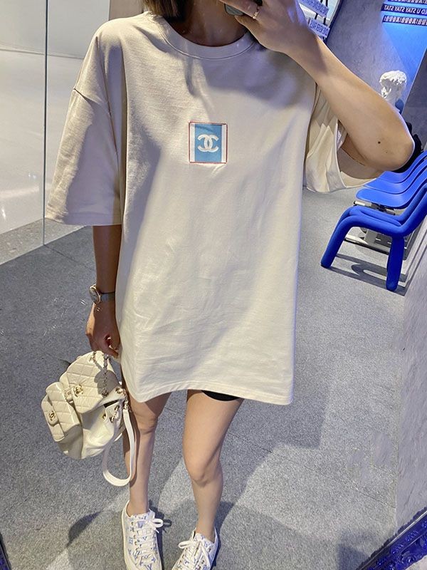 目を惹くカラー シャネル Tシャツ スーパーコピー モノグラム プリンテッド shh98662人気