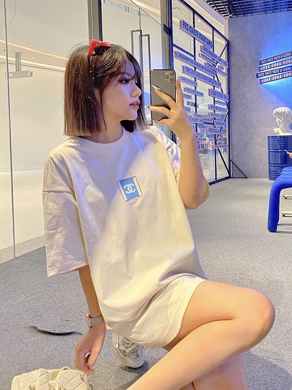 目を惹くカラー シャネル Tシャツ スーパーコピー モノグラム プリンテッド shh98662最高級