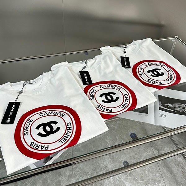 シャネル Tシャツ 偽物 半袖 コットン ロゴ ホワイト sho02448代引きを販売