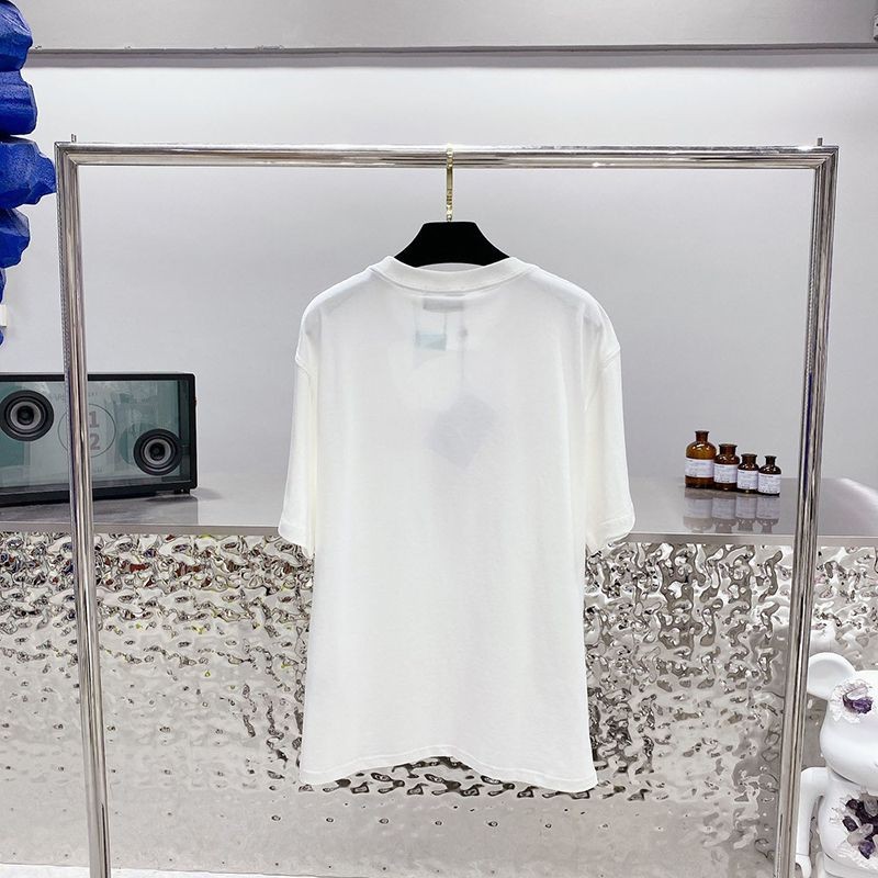 大人気!!新色シャネル Tシャツ スーパーコピー プリント プレタ クルーズ sht43768高い品質