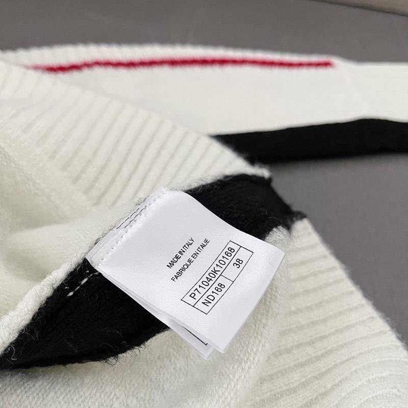 欲しい♡超限定♪《21AW》シャネル カーディガン コピーボタン COCO ロゴ shw14048代引きを販売