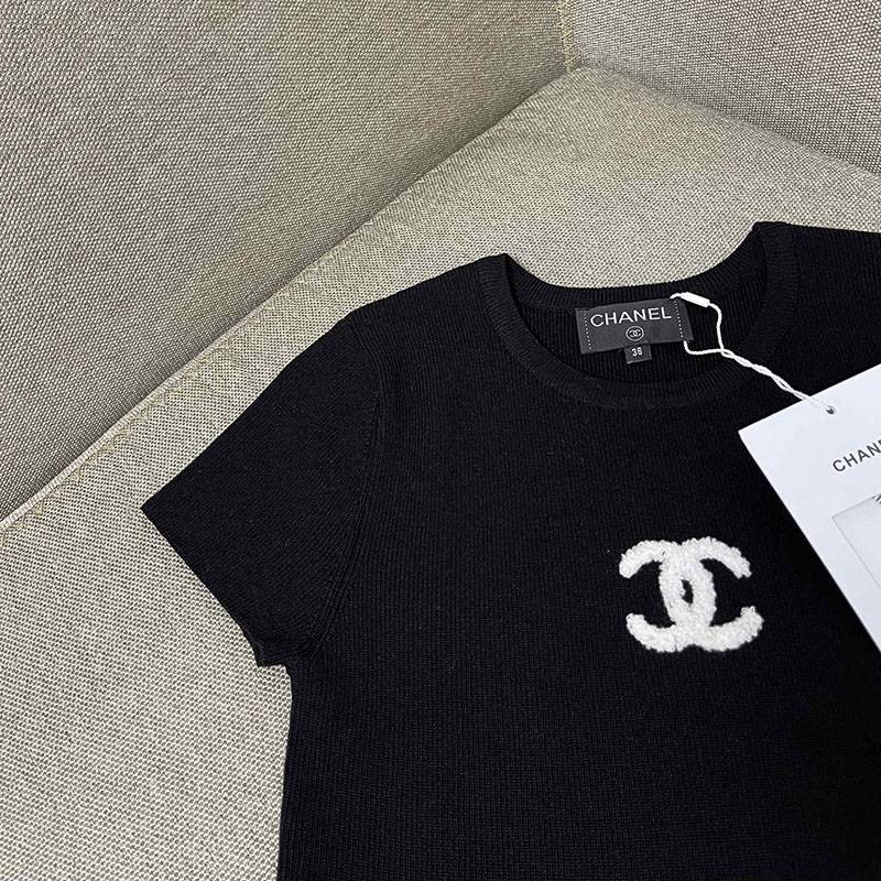 定番シャネル トップス ロゴTシャツ 偽物 shw66466高い品質