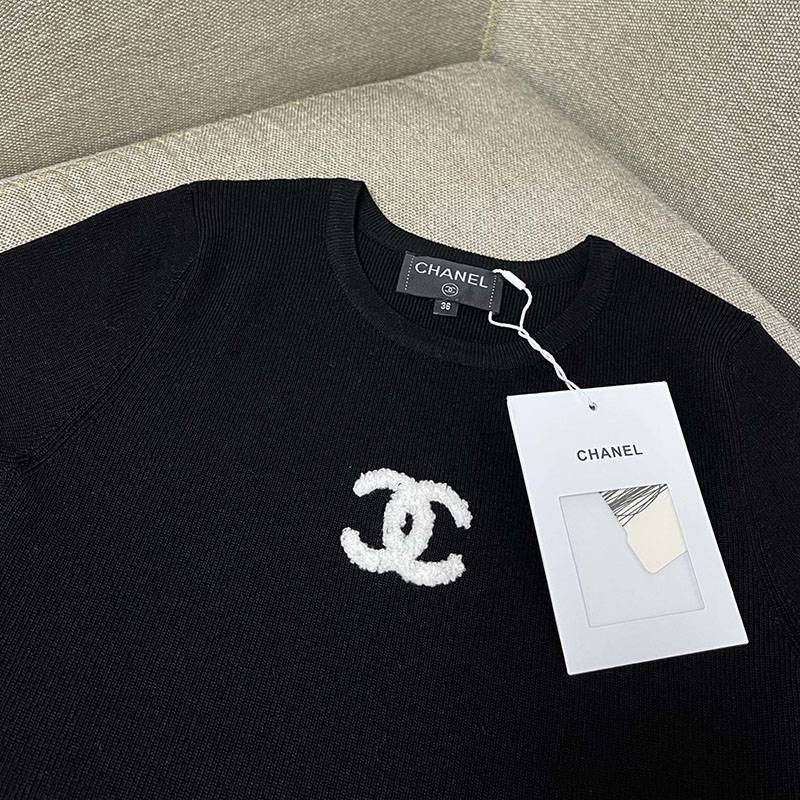 定番シャネル トップス ロゴTシャツ 偽物 shw66466人気