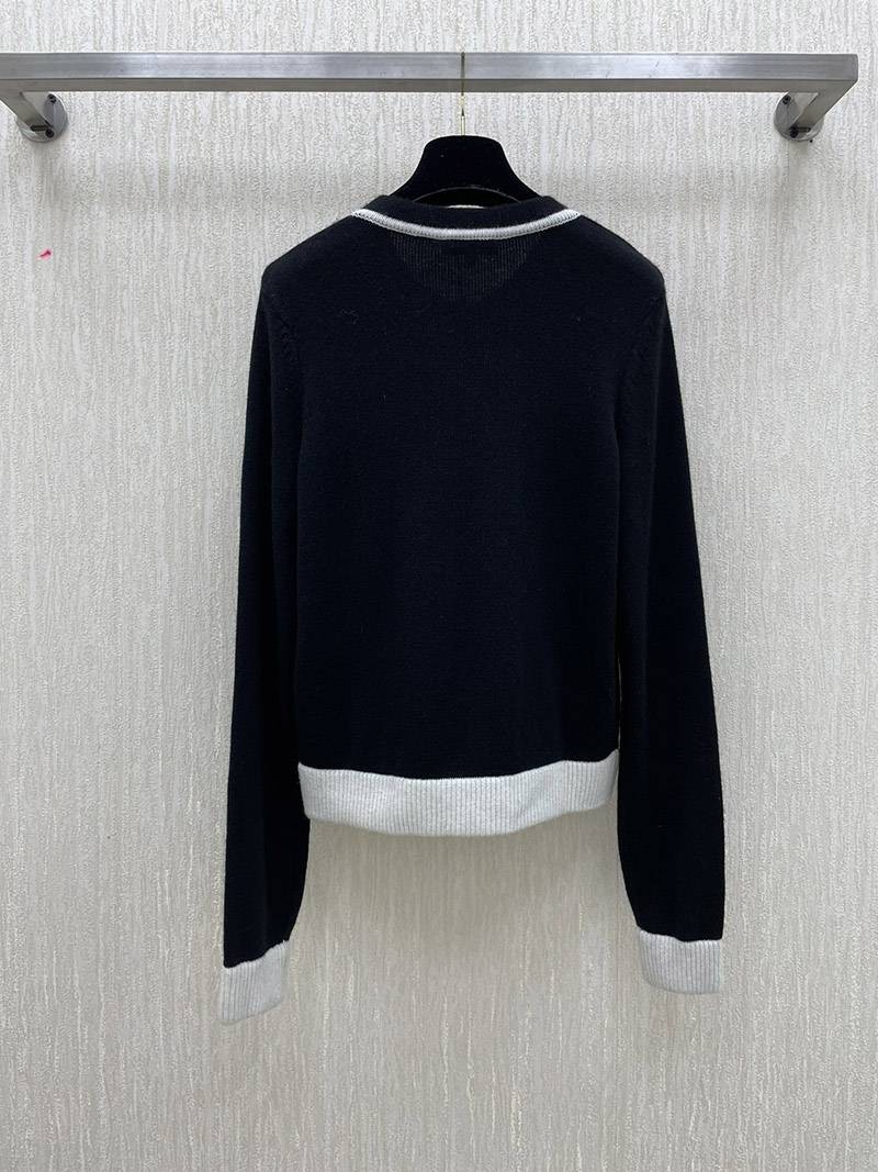 世界中で大人気♪《21AW》シャネル カーディガン コピーボタン COCO ロゴ shz15479最高級
