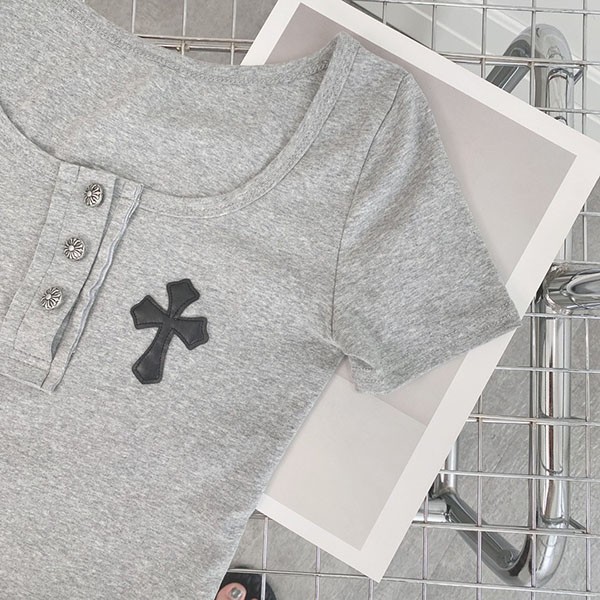 完売必至 クロムハーツ 偽物 クロス セメタリー Tシャツ Kue04006N級品