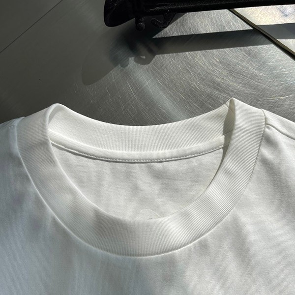 クロムハーツ セメタリークロス♪ロゴTシャツ 偽物 Kui88804人気