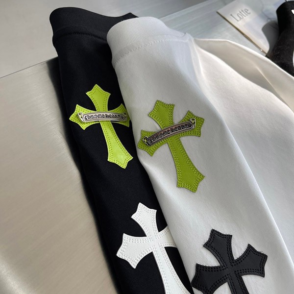 クロムハーツ セメタリークロス♪ロゴTシャツ 偽物 Kui88804代引きを販売