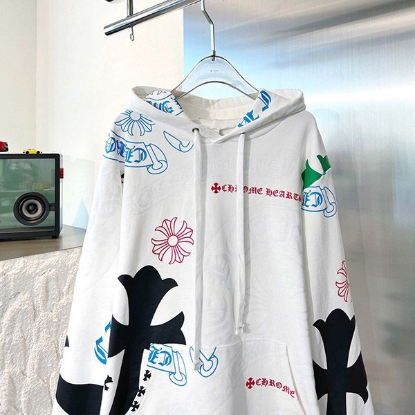 クロムハーツ クロス プラス ロゴ パーカー 偽物 Kuu44499N級品