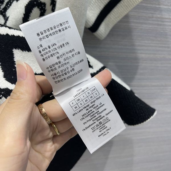 人気急上昇 ディオール クルーネック Tシャツ スーパーコピー刺繍 dec43607100%安全に到着