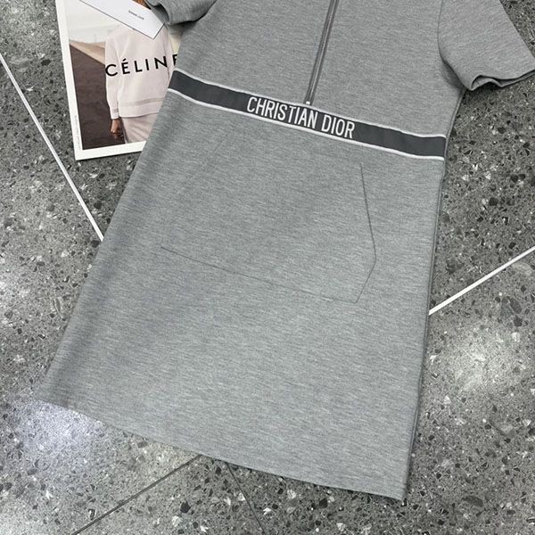 完売必至 ディオール☆Tシャツ 偽物 トップス ロゴ シンプル deg90231高い品質