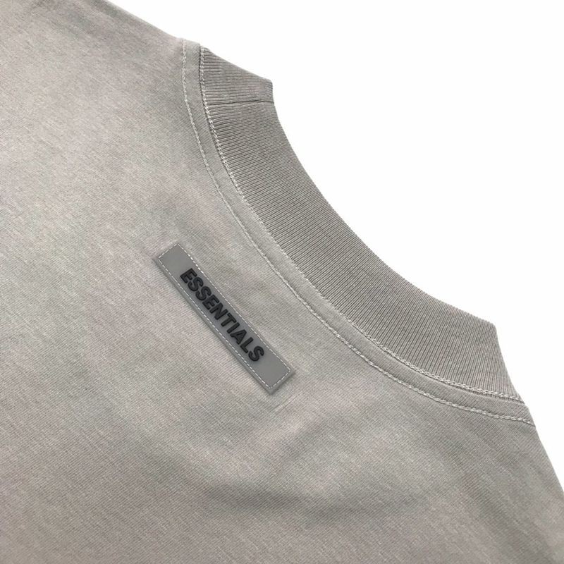 争奪戦 Fear of God エッセンシャルズ コピー キッズ半袖ロゴ入りＴシャツ fed81908人気