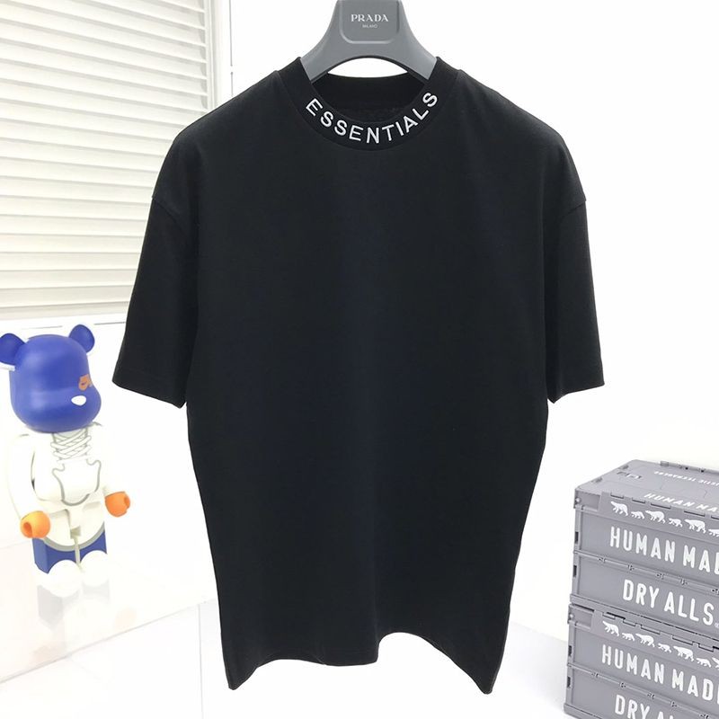 入手困難Fear of God【エッセンシャルズ 偽物】キッズ半袖ロゴ入りＴシャツ fee59283