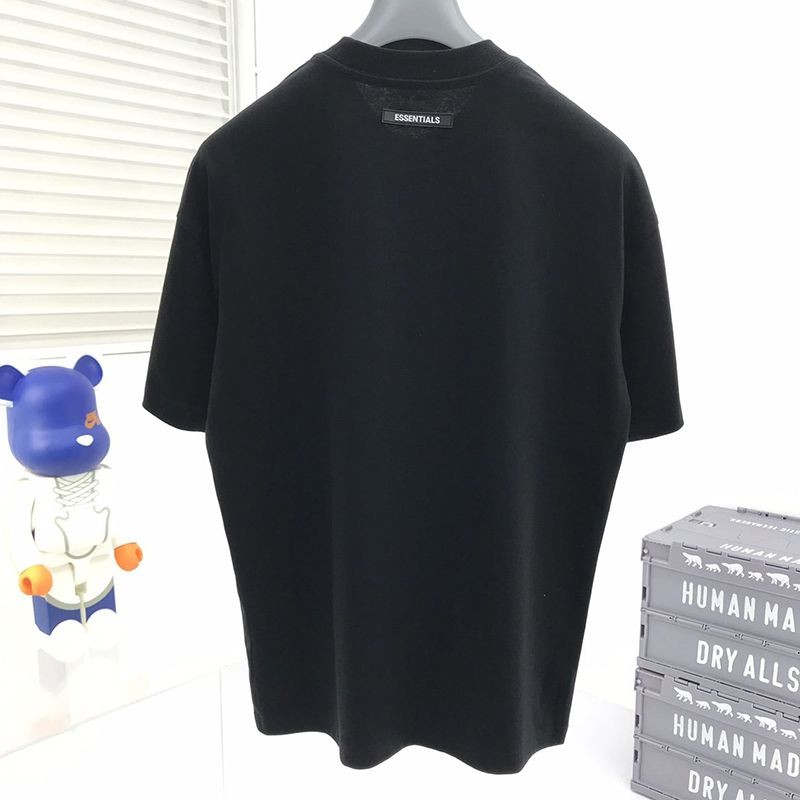入手困難Fear of God【エッセンシャルズ 偽物】キッズ半袖ロゴ入りＴシャツ fee59283通販