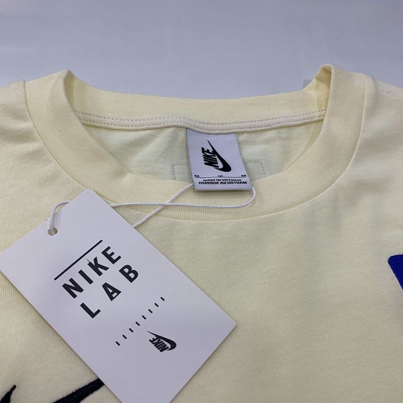 《大人気》フィアオブゴッド ナイキ NBA コラボ Tシャツ 偽物 ベージュ fif38545激安送料無料