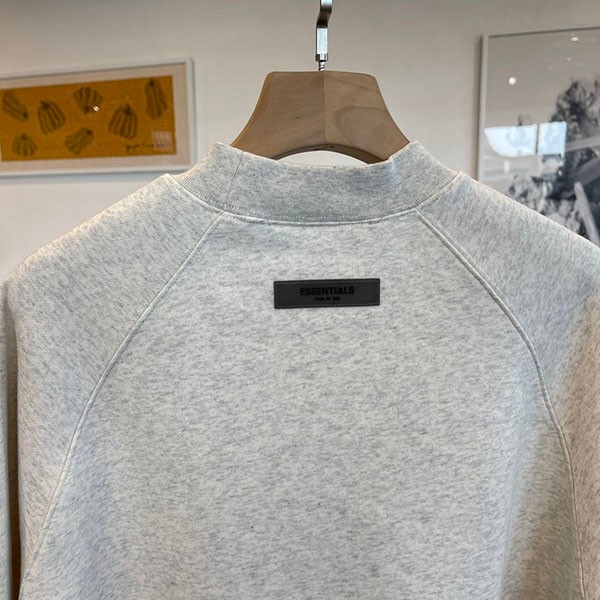 ★入手困難レア!フィアオブゴッド ESSENTIALS 1977 ロゴ 長袖 Tシャツ 偽物 fim00390N級品