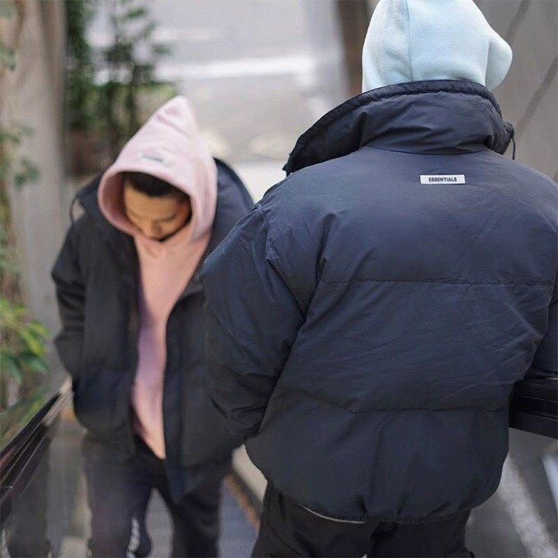 ★日本!!人気！フィアオブゴッド ESSENTIALS 偽物 レーザ ダウンジャケット fit77959激安送料無料