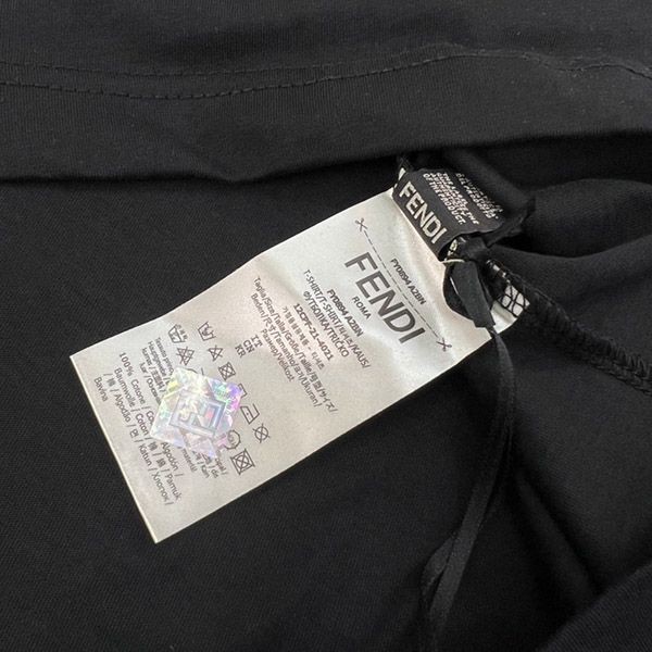 定番フェンディ ブラックコットン Tシャツ コピー FY0894A2BNF0QA1高い品質